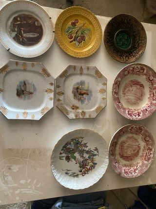 9 piatti antichi - Ceramica e porcellana