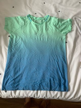 Camiseta deportiva degradada azul-verde