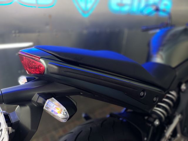 KAWASAKI ER-6N (2012)