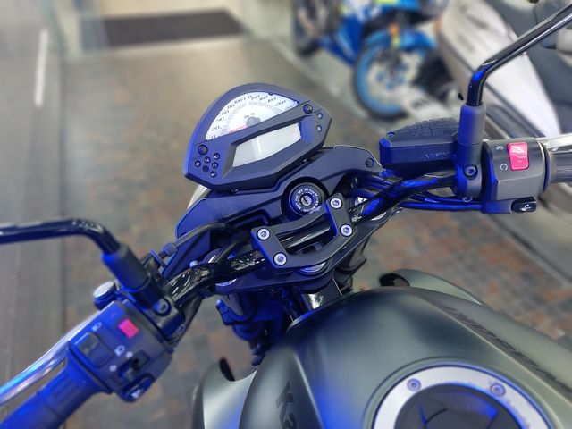 KAWASAKI ER-6N (2012)