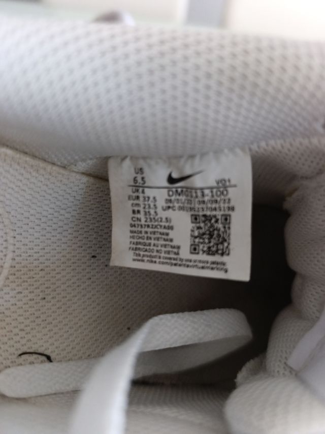 Zapatillas Nike blancas de doble suela