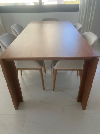 Mesa comedor madera marrón