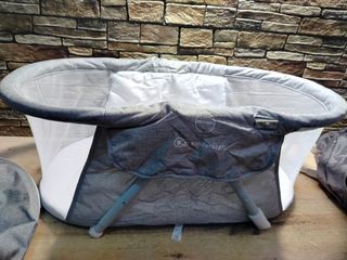 Kinderkraft LOVI Cuna de Viaje 3 en 1 Mecedora 