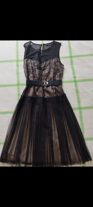 Vestido negro encaje