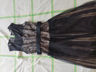 Vestido negro encaje