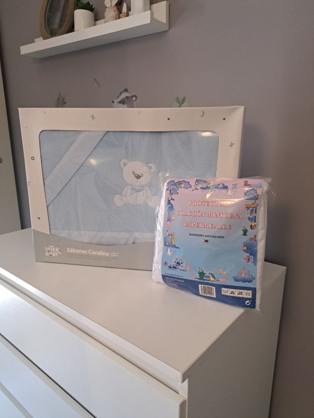 Sábanas mini cuna coralina y Cubrecolchón 