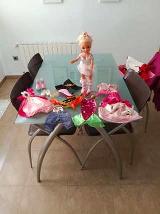 Muñeca Nancy + Ropa