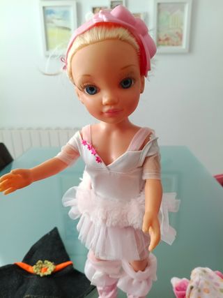Muñeca Nancy + Ropa