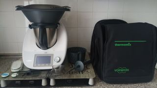 Thermomix TM5 + accesorios