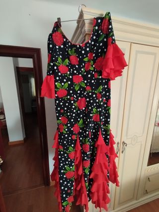 Traje Flamenca rojo-negro