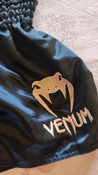 Shorts Venum boxeo - Negro/dorado