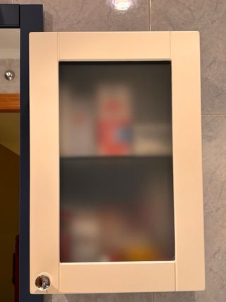 Conjunto mueble y espejo de baño