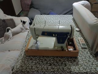 Máquina de coser Singer Antigua