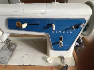 Máquina de coser Singer Antigua
