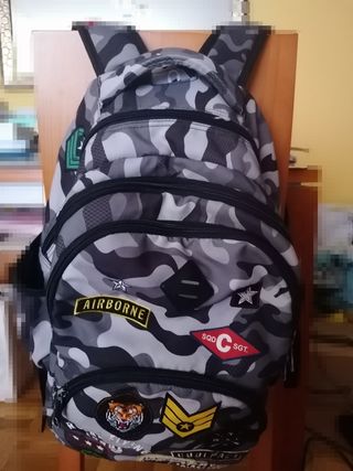 Mochila CoolPack camuflaje gris