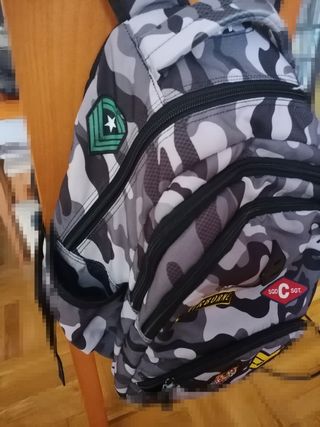 Mochila CoolPack camuflaje gris