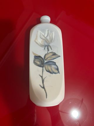 Jarrón o botella porcelana Guisasola Asturias. 