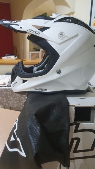 Casco Motocross Airoh blanco