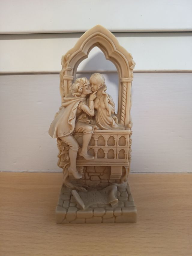 Romeo y Julieta - Figura romántica