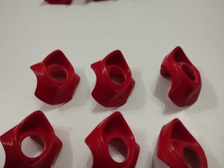 Playmobil lote cuellos rojos.