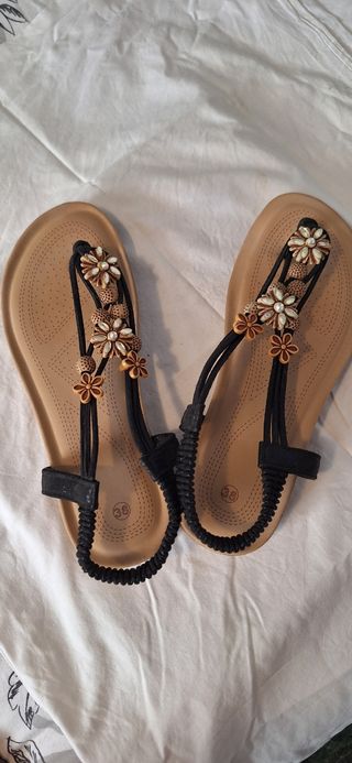 Sandalias negras y marrones, talla 38