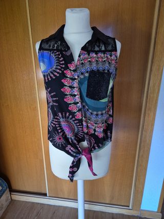 Blusa Desigual estampada negra - M