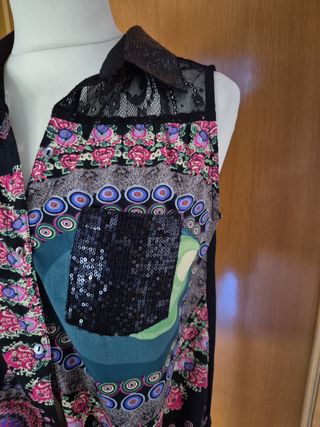 Blusa Desigual estampada negra - M