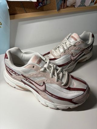 Zapatillas Nike Iniator- Rosas