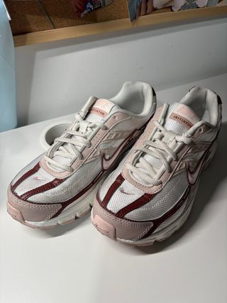 Zapatillas Nike Iniator- Rosas
