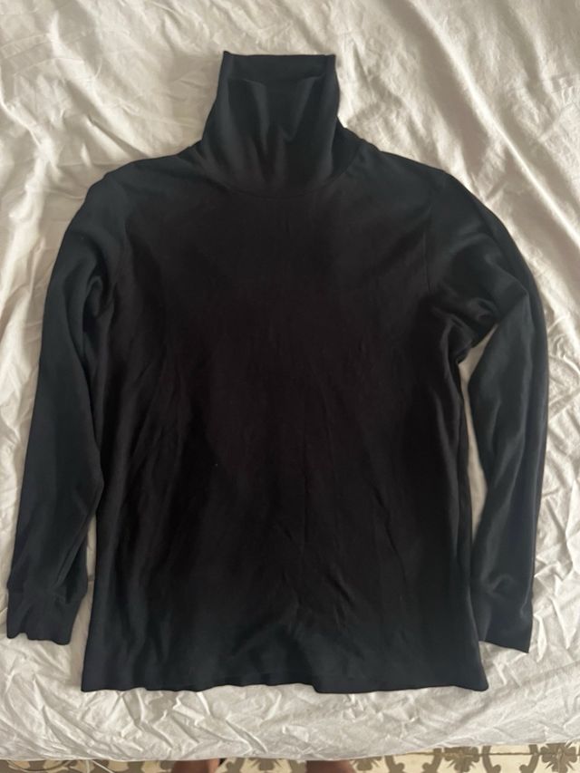 Cami UNIQLO negra XS - cuello alto