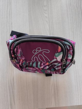 Riñonera estampada multicolor