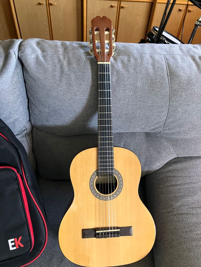 Guitarra Clásica Admira Alba 1/2