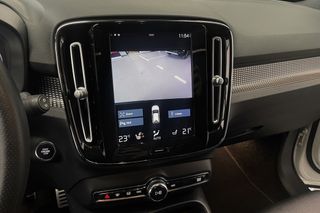 Volvo XC40 Momentum Exclusive+camara trasera+Naveg