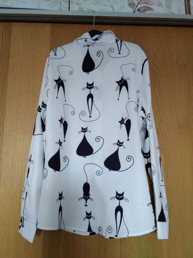 Camisa Gatos Blanco-Negro nueva