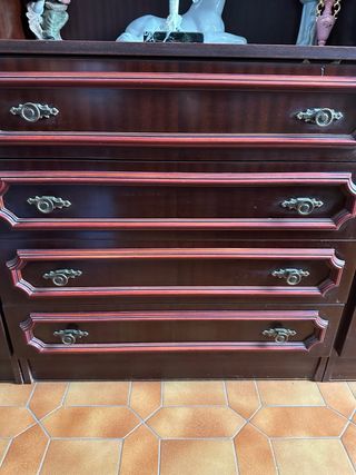 Mueble antiguo de madera y cristal
ESCUCHO OFERTAS