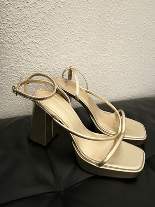 Tacones dorados Pull&Bear - 41