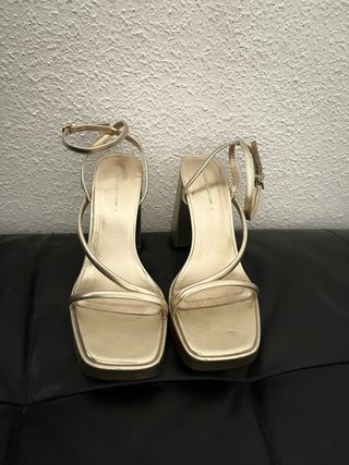 Tacones dorados Pull&Bear - 41