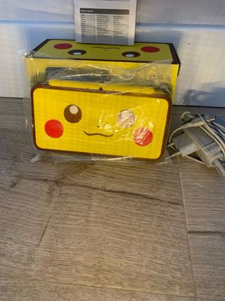 Nintendo 2DS XL Pikachu - Amarilla
