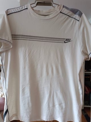 Camiseta Nike blanca 