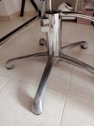 2 poltrone da parrucchiere - Pelle sintetica