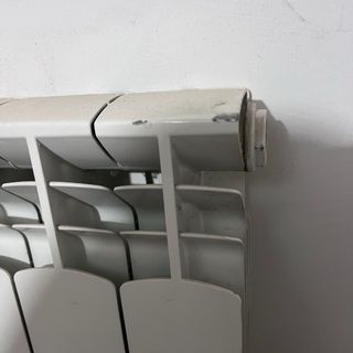 2 Termosifoni Bianchi in Metallo