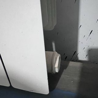 2 Termosifoni Bianchi in Metallo