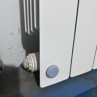 2 Termosifoni Bianchi in Metallo