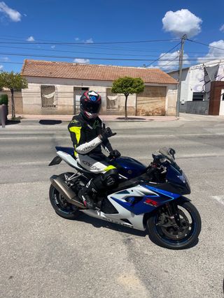 Suzuki GSX-R 1000 K6

#suzuki #gsxr #gsxr1000