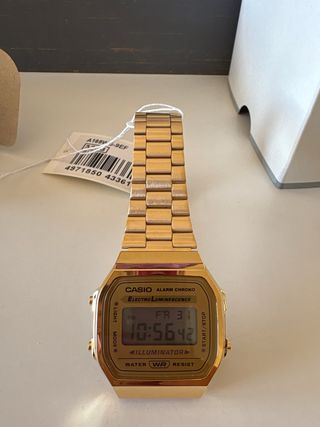 Reloj Casio dorado mujer