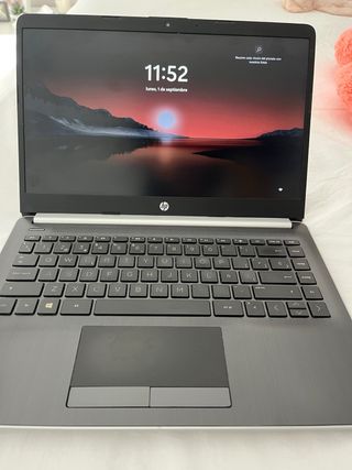 Portátil HP 14-cf1000ns Gris Plata
