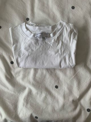 Top Bershka blanco ajustable