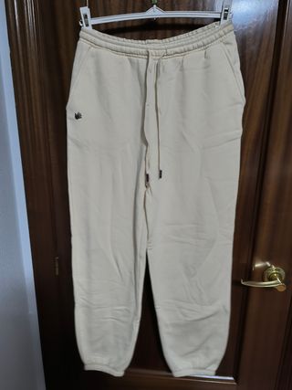 Conjunto chándal amarillo de Hi&Bye nuevo