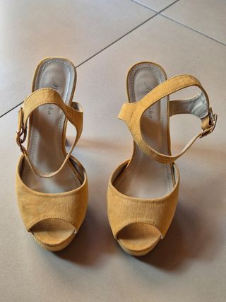 Sandali gialli Mannika - tacco alto