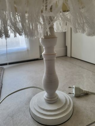 Lampada shabby chic bianca e beige